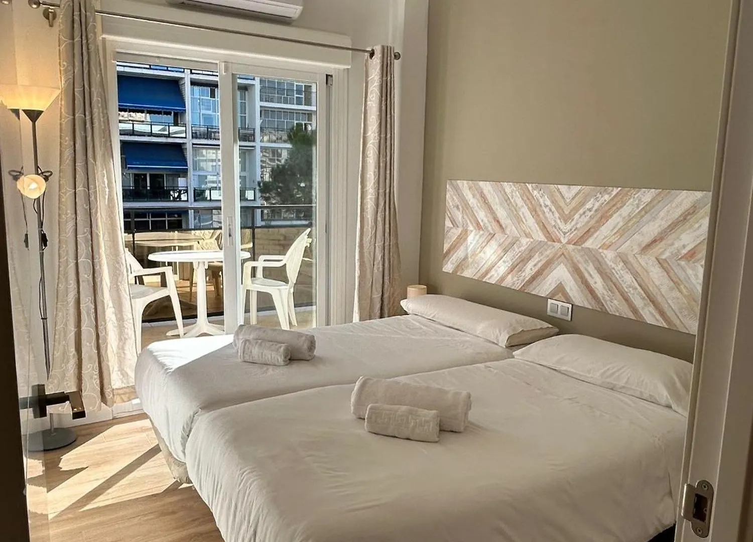 Skol 420C Fantastico 1 Dormitorio Primera Linea De Playa Marbella 0*,  Spain
