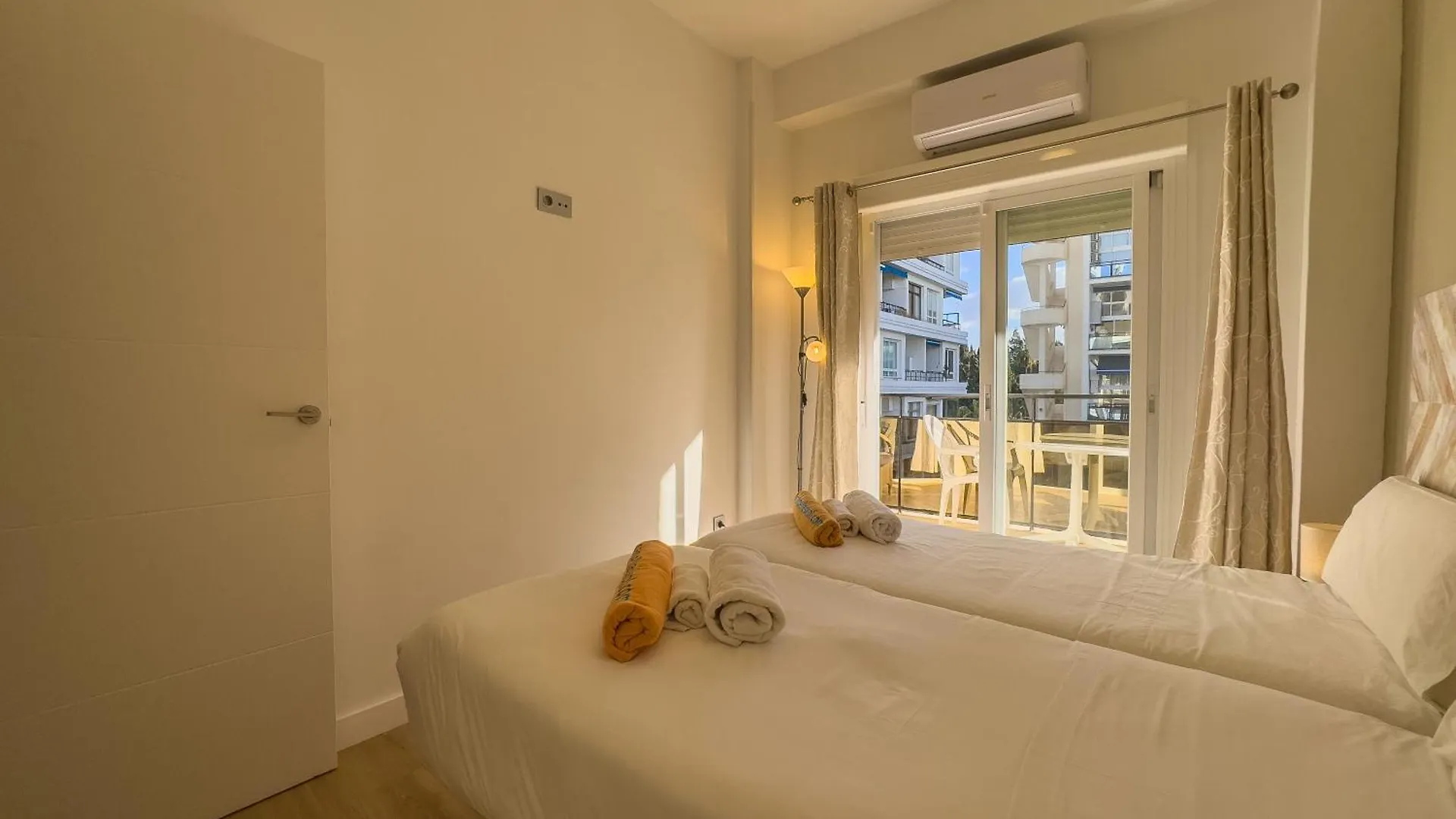 Skol 420C Fantastico 1 Dormitorio Primera Linea De Playa Marbella Apartment