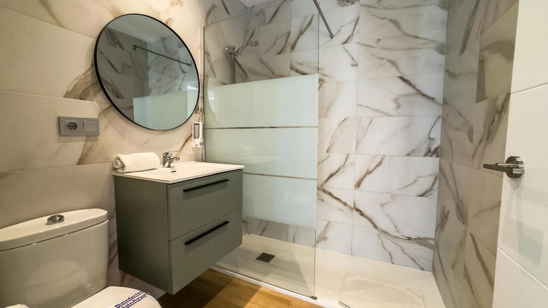 Skol 420C Fantastico 1 Dormitorio Primera Linea De Playa Marbella Apartment